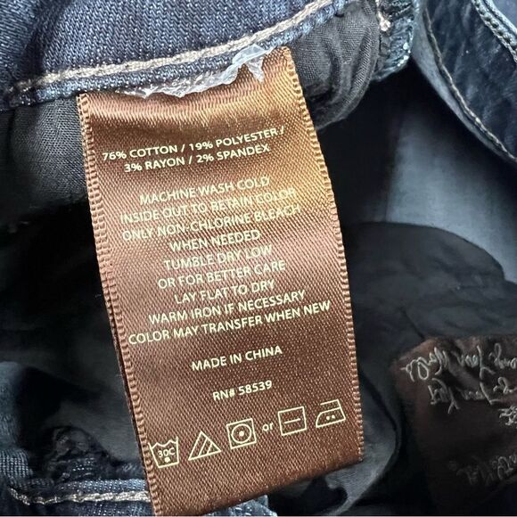 KUT From The Kloth Women's Katy Boyfriend
Jeans Mid Rise Zipper Fly Size 2 - Picture 8 of 11